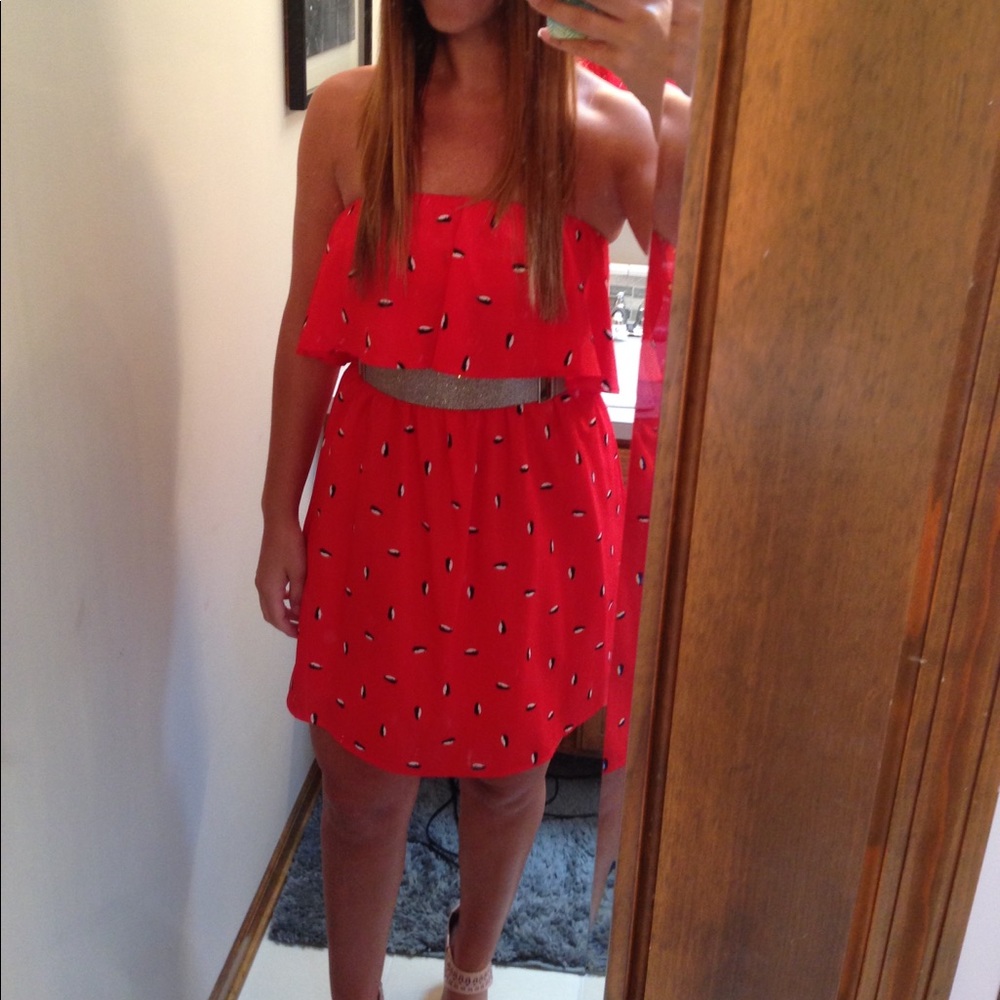 Strapless red dress with penguins 🐧